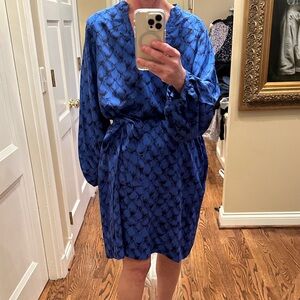 Chic Blue Geometric Wrap Dress